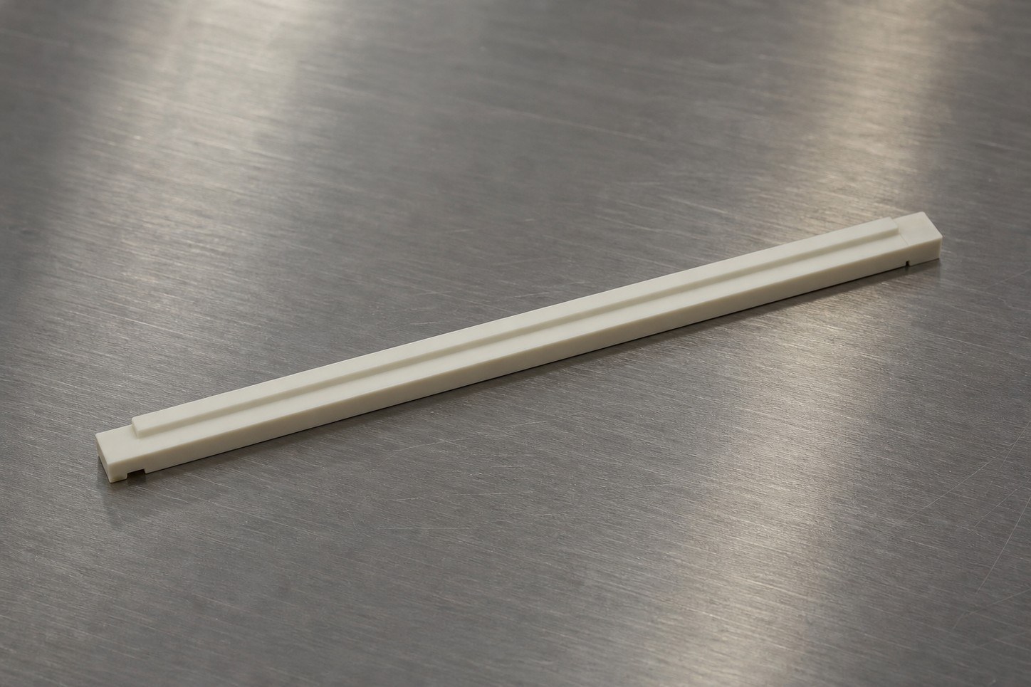 CNC Machining Review of a Guide Rod: Slot Relationships, Workholding Datums, and Burr Control