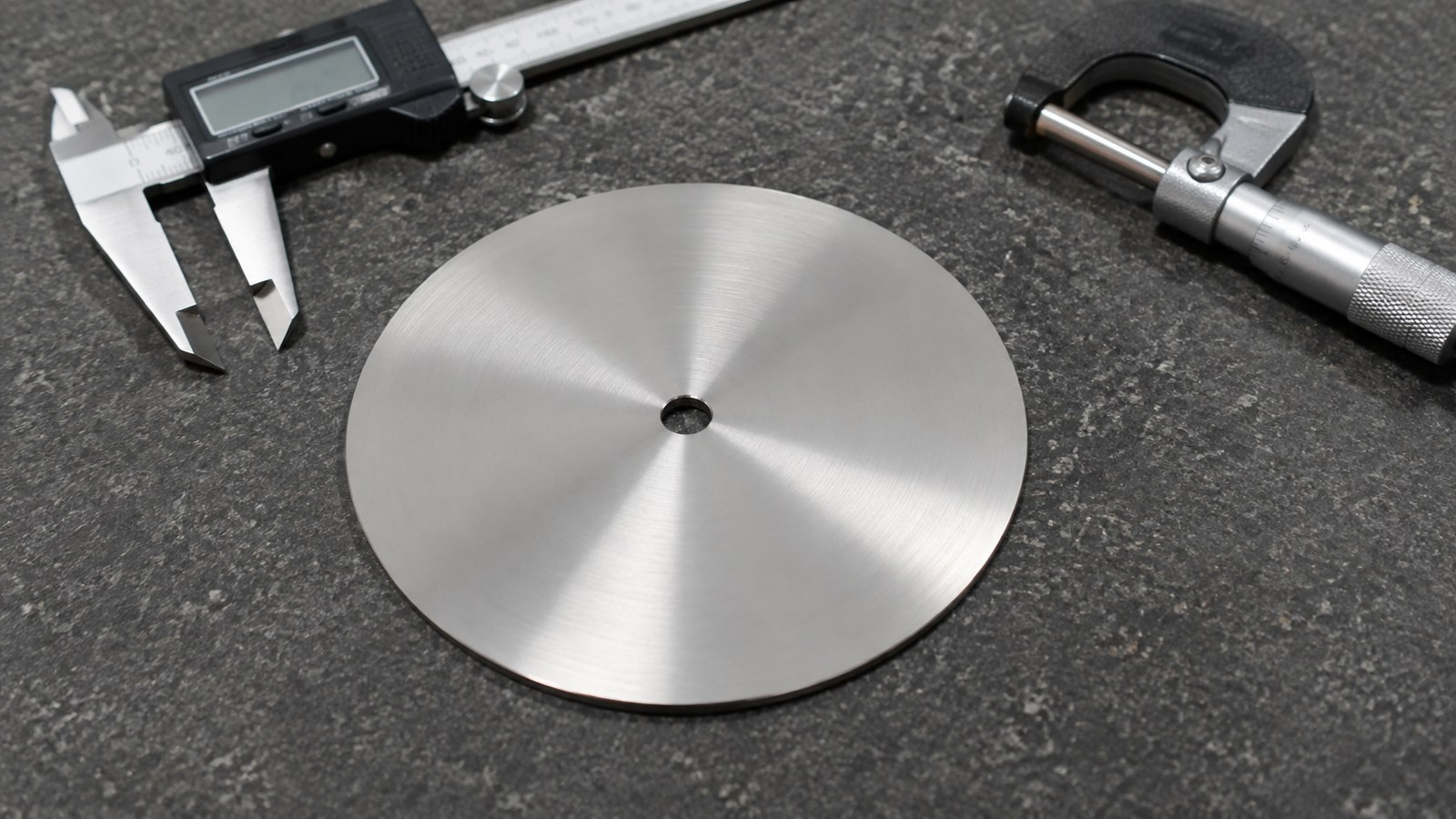 Prototype Machining of a Round Thin Cover Plate for Custom Automation Assembly Equipment: Dimensional Chain and Clamping Datum Control