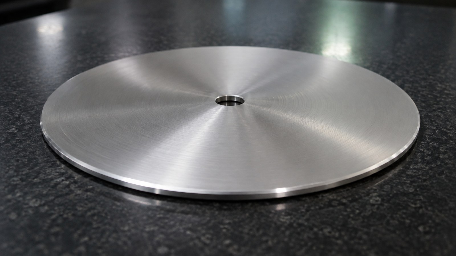 Small-Batch Review of a Round Stainless-Steel Cover for Custom Automation Equipment: Center-Hole and Assembly Verification
