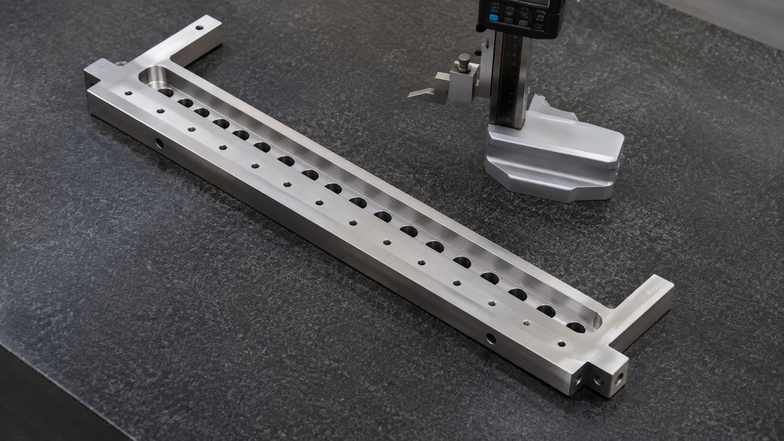Automation Assembly Equipment Bracket Case: Hole-and-Slot Datums and Edge Control